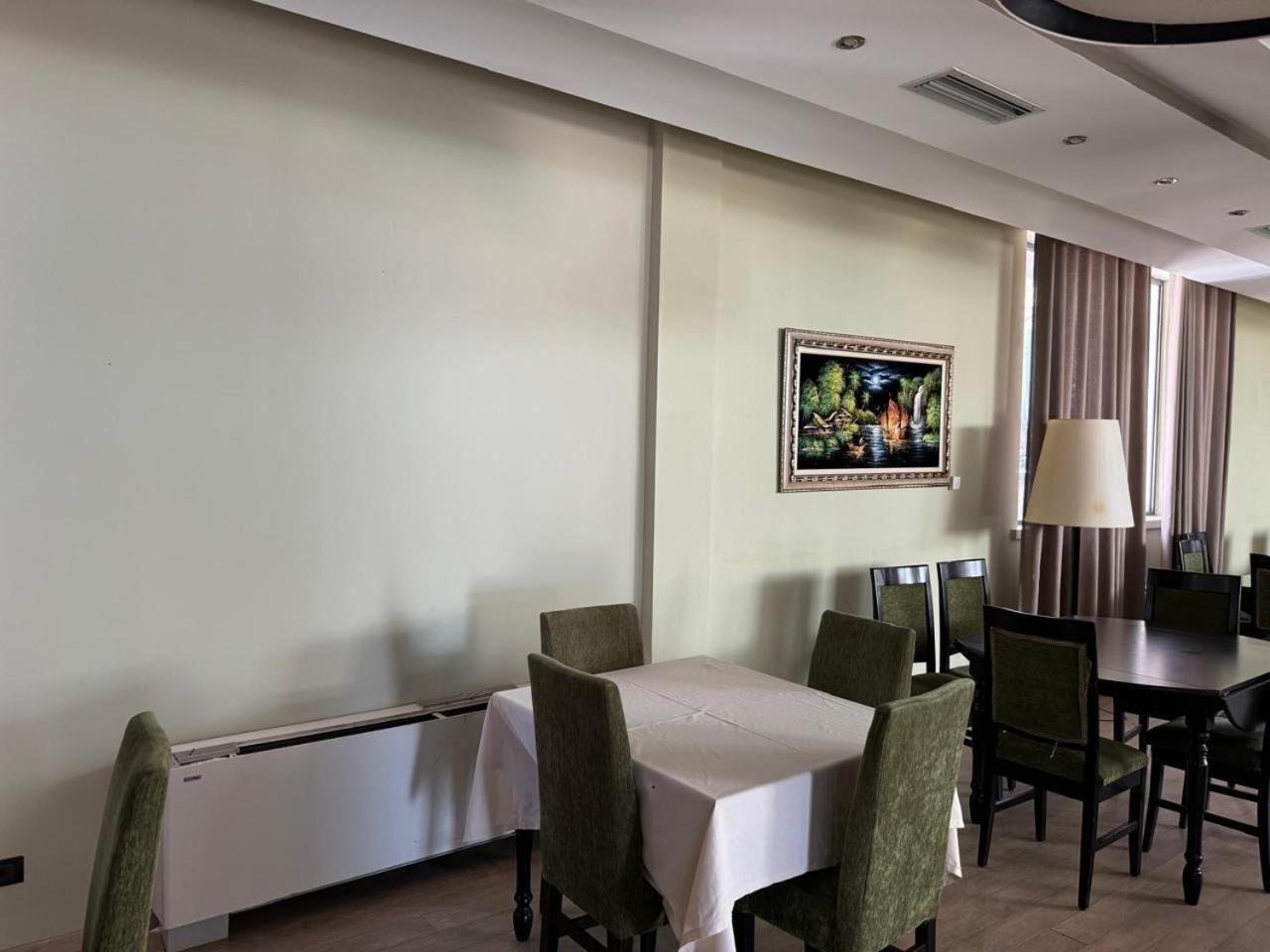 Sirena Hotel Tushemisht 外观 照片