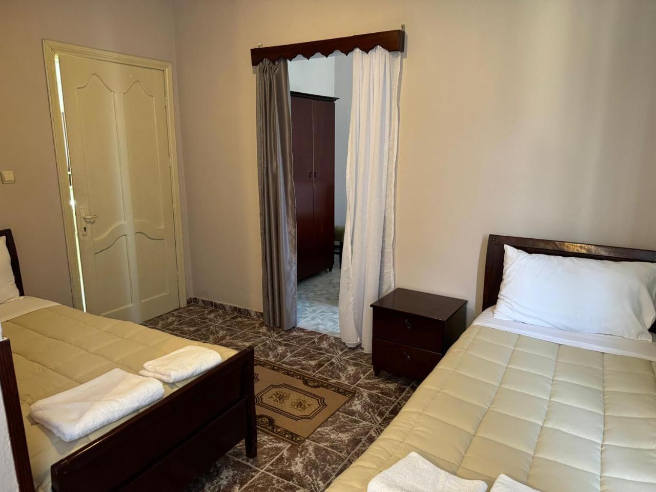 Sirena Hotel Tushemisht 外观 照片