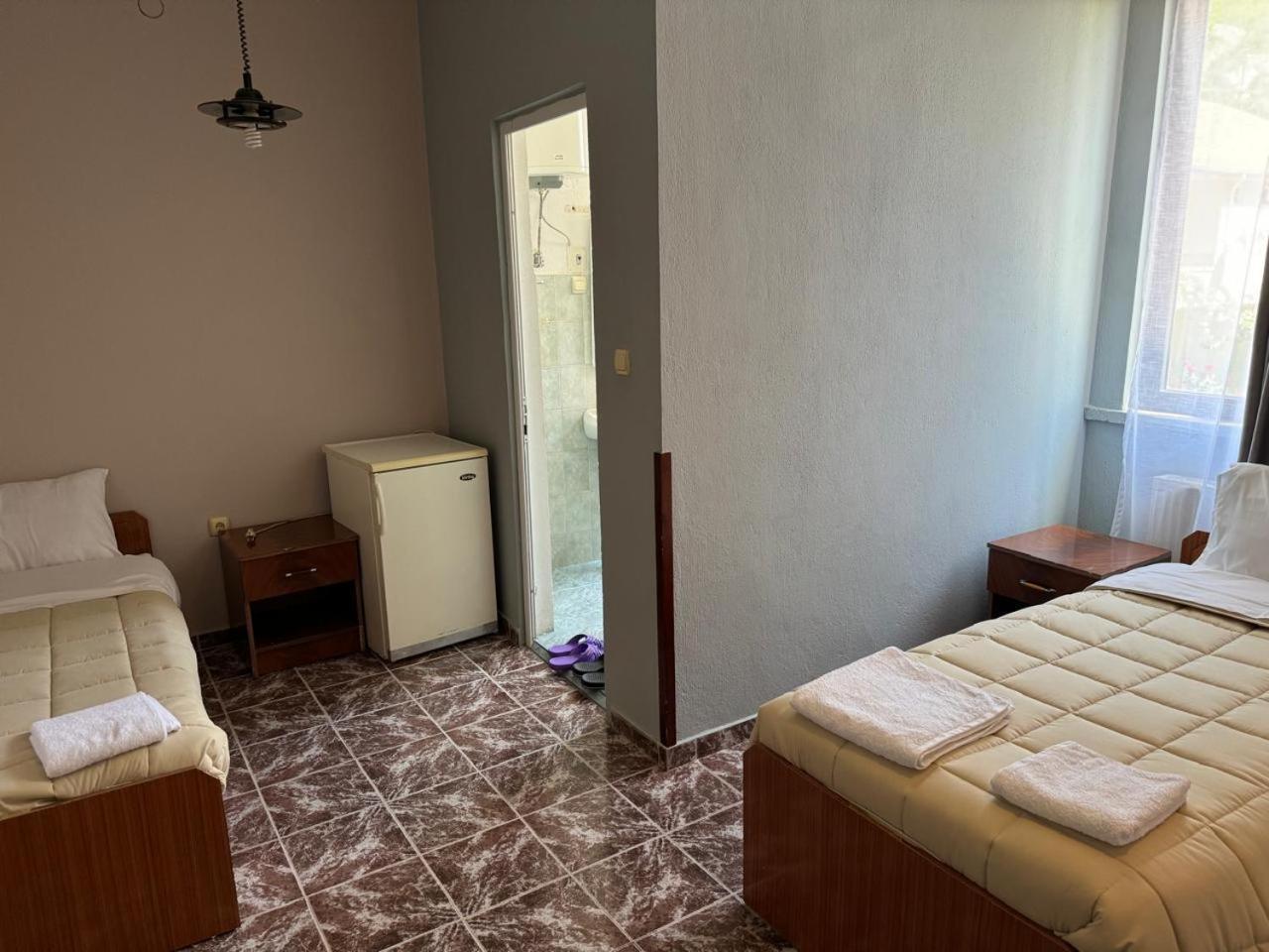 Sirena Hotel Tushemisht 外观 照片