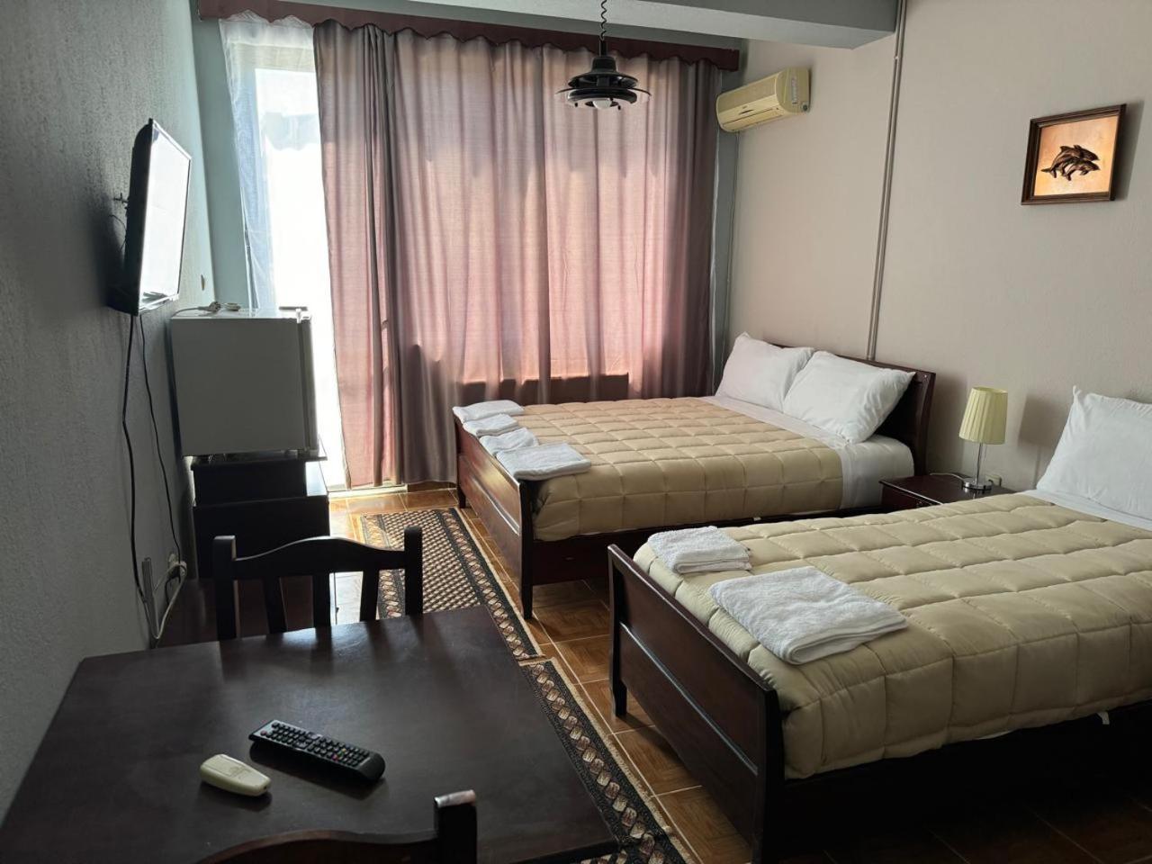 Sirena Hotel Tushemisht 外观 照片