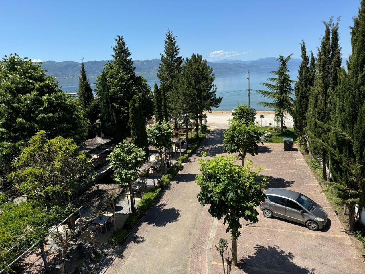 Sirena Hotel Tushemisht 外观 照片