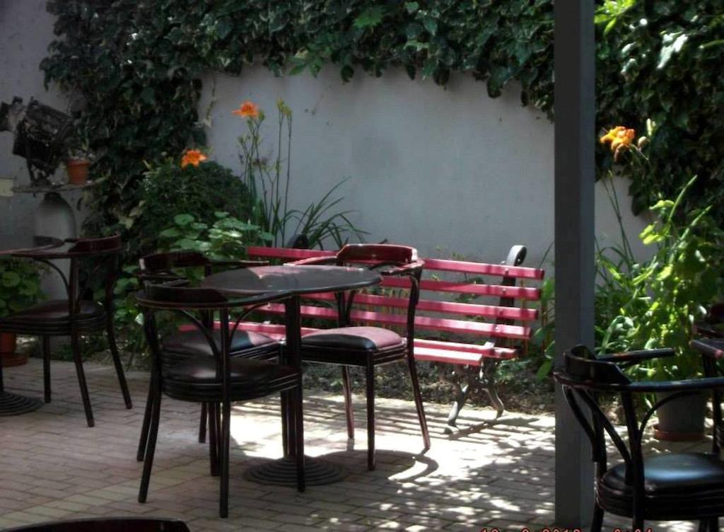 Sirena Hotel Tushemisht 外观 照片