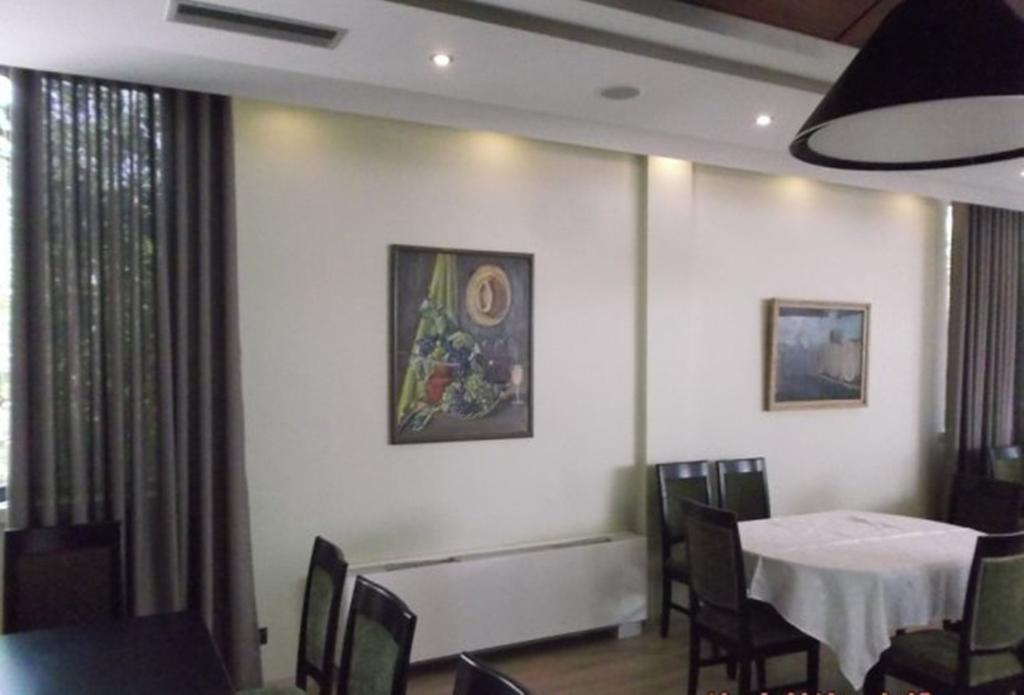 Sirena Hotel Tushemisht 外观 照片