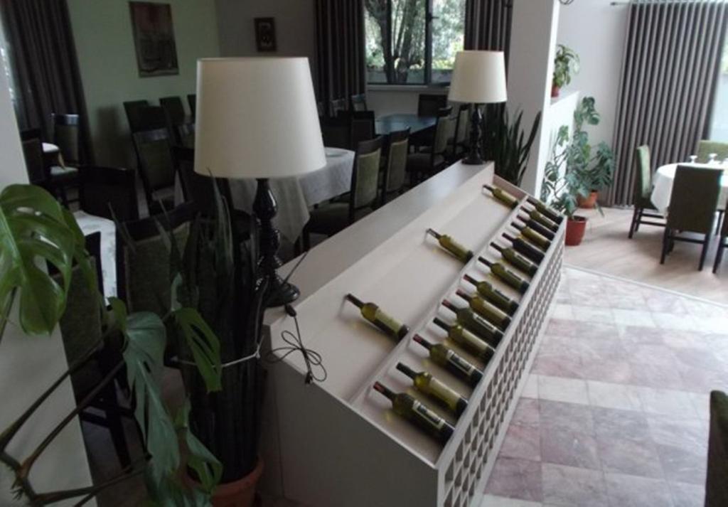Sirena Hotel Tushemisht 外观 照片
