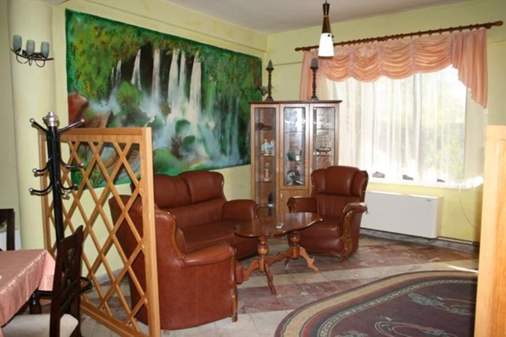 Sirena Hotel Tushemisht 外观 照片