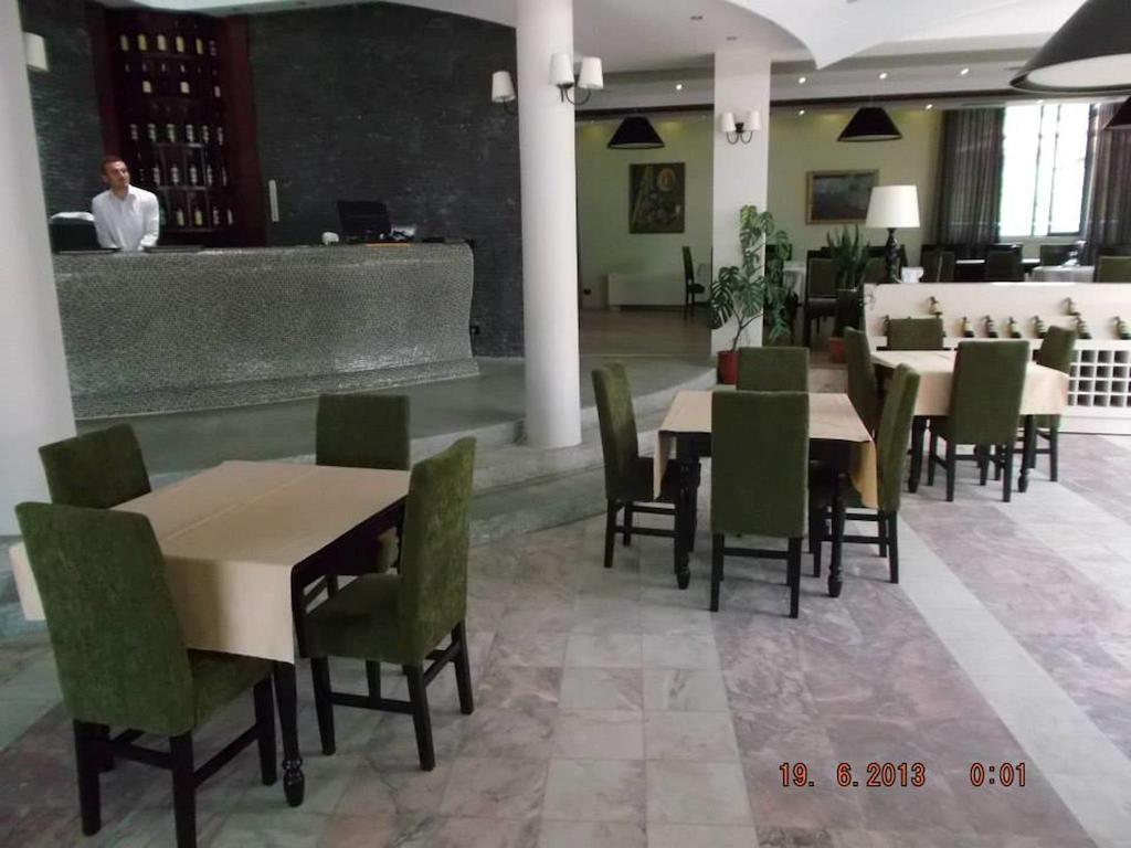 Sirena Hotel Tushemisht 外观 照片